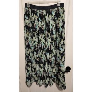 LC Lauren Conrad floral pleated maxi skirt large accordian